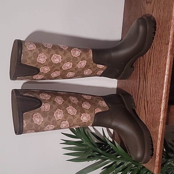 Coach Tall Rainboots Brown Rose Women sz 8 - Picture 9 of 11